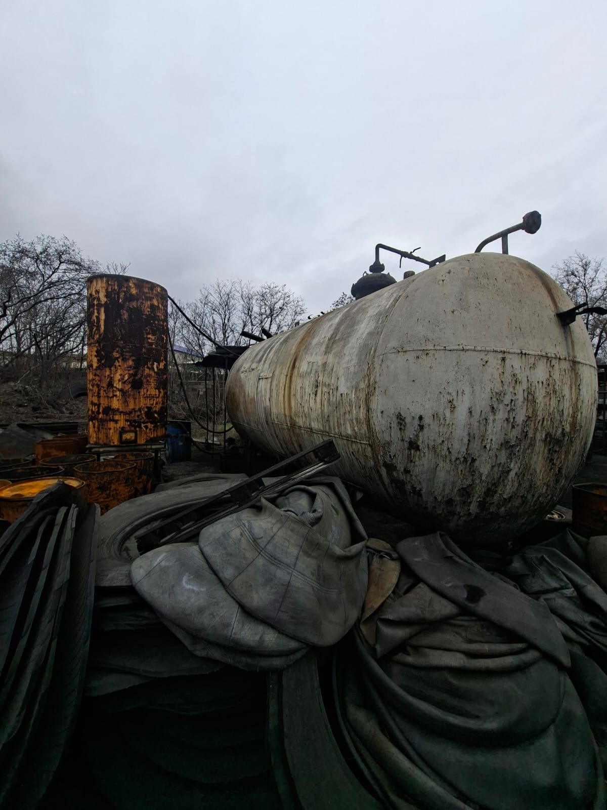 Нелегальне виробництво пального викрили на Запоріжжі: порушнику загрожує понад 7 мільйонів штрафу. Фото № 7/6